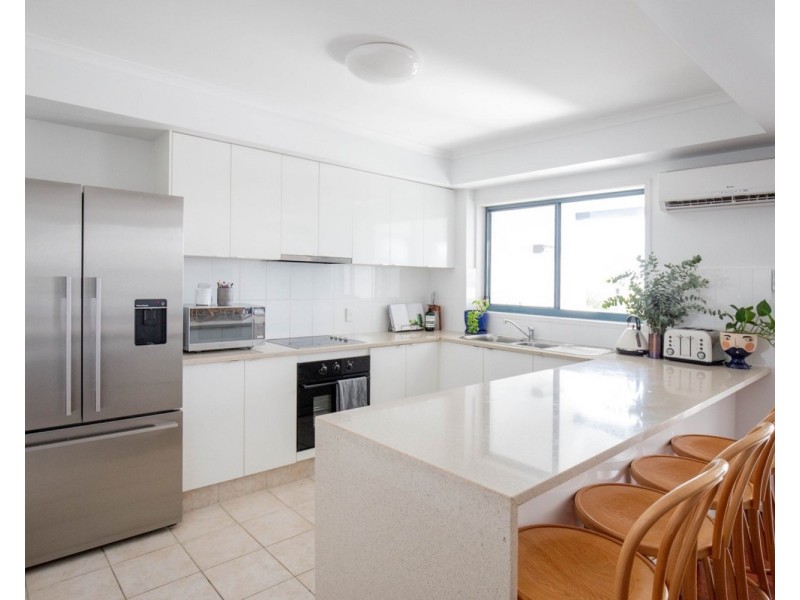 7/7 Stapylton Street, Coolangatta QLD 4225
