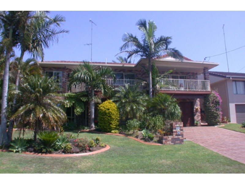 19 Seaview Road, Banora Point NSW 2486
