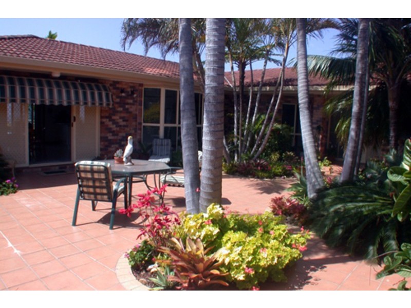 19 Seaview Road, Banora Point NSW 2486