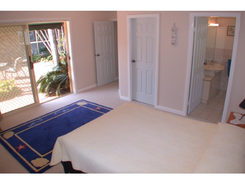 19 Seaview Road, Banora Point NSW 2486