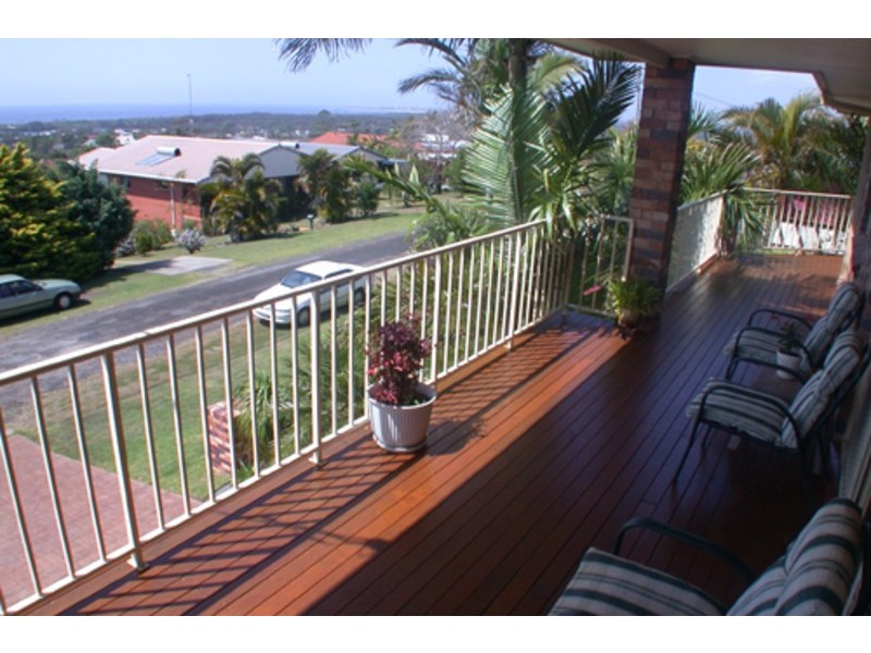 19 Seaview Road, Banora Point NSW 2486