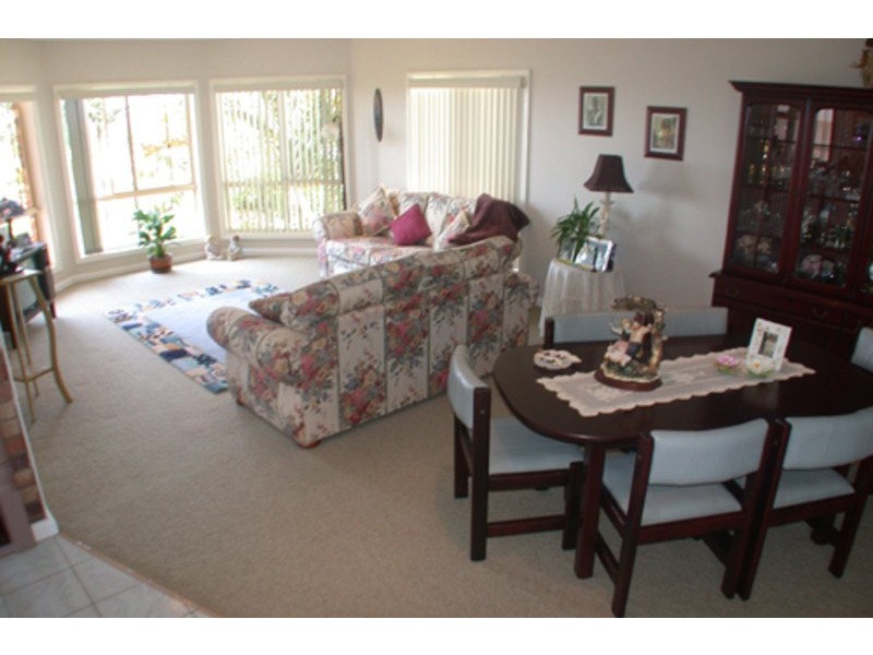 19 Seaview Road, Banora Point NSW 2486