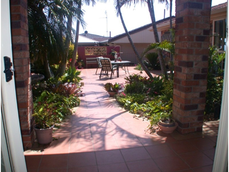 19 Seaview Road, Banora Point NSW 2486