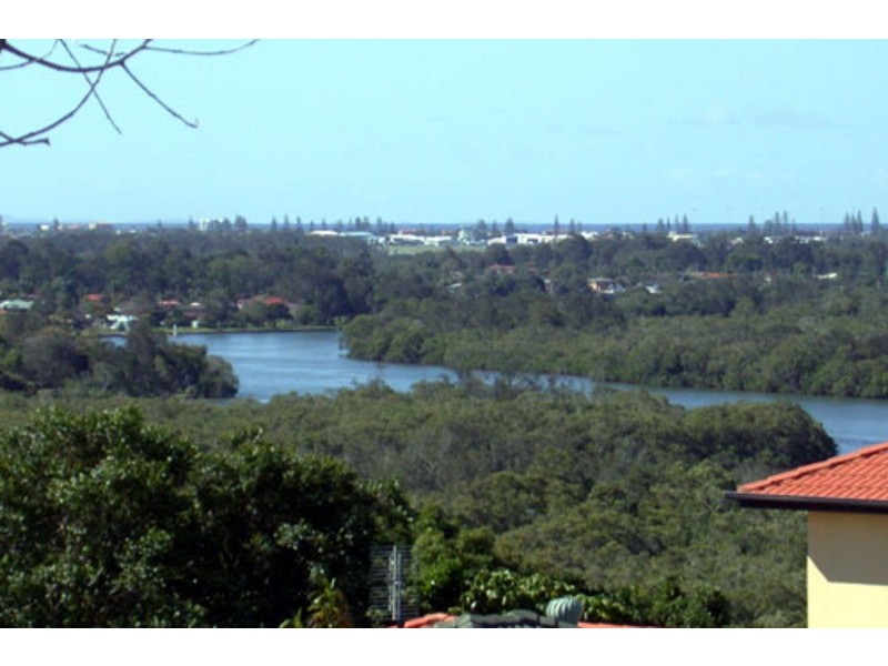 50 Champagne Drive, Tweed Heads South NSW 2486