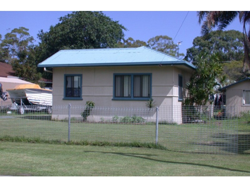 73 Kennedy Drive, Tweed Heads West NSW 2485