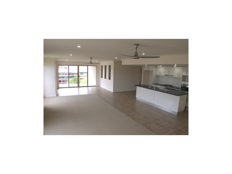 114 Botanical Circuit, Banora Point NSW 2486