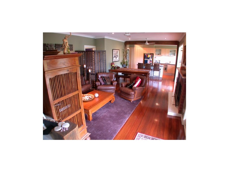 34 Stapylton Street, Coolangatta QLD 4225