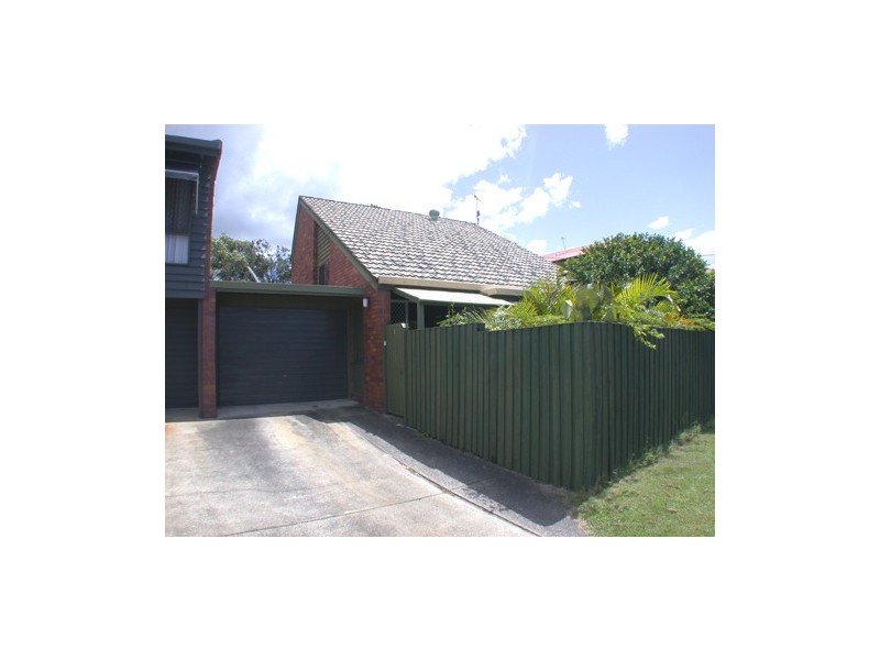 1/2 Blue Waters Crescent, Tweed Heads West NSW 2485