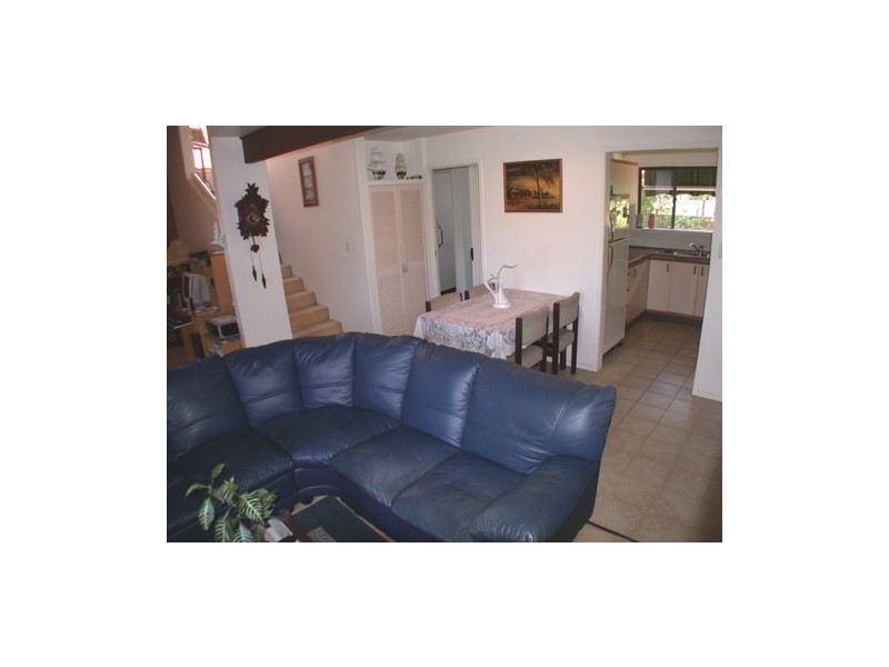 1/2 Blue Waters Crescent, Tweed Heads West NSW 2485