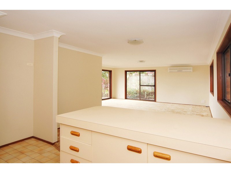 16 Castlecrag Avenue, Banora Point NSW 2486