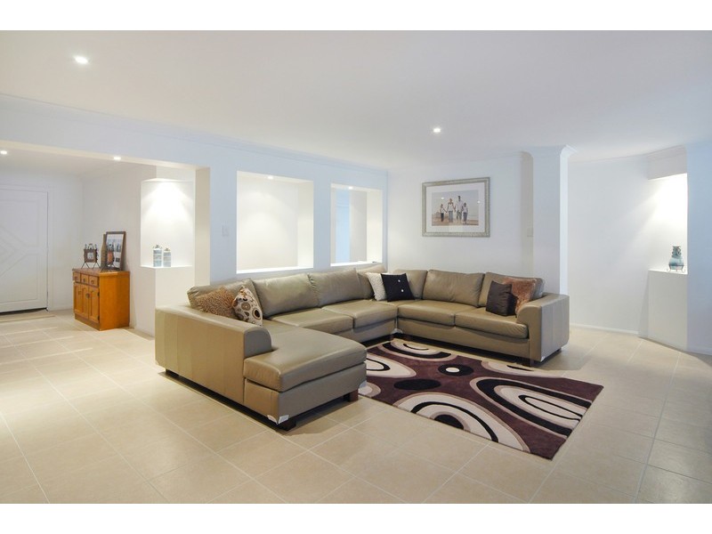 4 Traminer Court, Banora Point NSW 2486