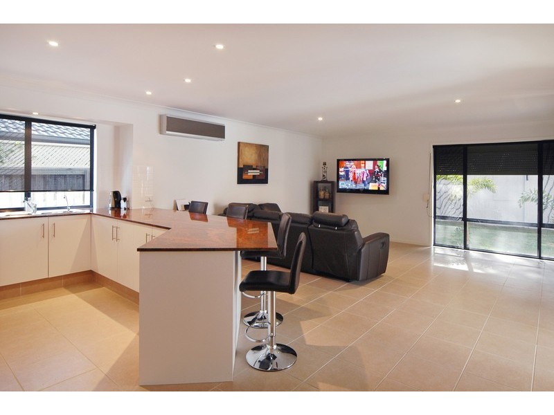 4 Traminer Court, Banora Point NSW 2486