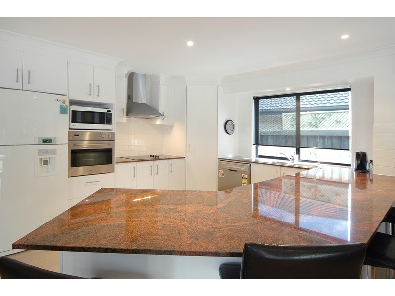 4 Traminer Court, Banora Point NSW 2486