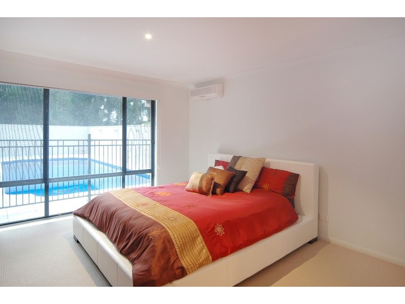 4 Traminer Court, Banora Point NSW 2486