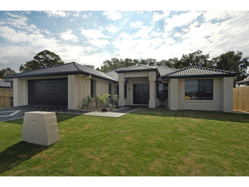 4 Traminer Court, Banora Point NSW 2486