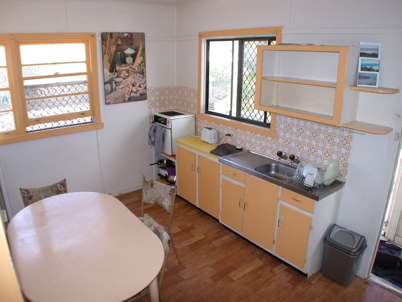 2/44 Eden Avenue, Rainbow Bay QLD 4225