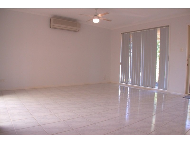 2/2 Covent Gardens Way, Banora Point NSW 2486