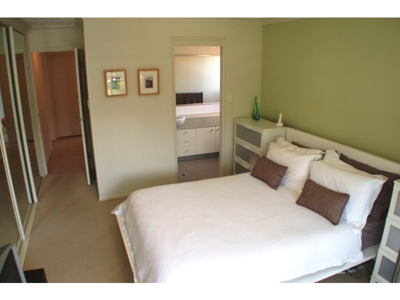 5/66 McLean Street, Coolangatta QLD 4225