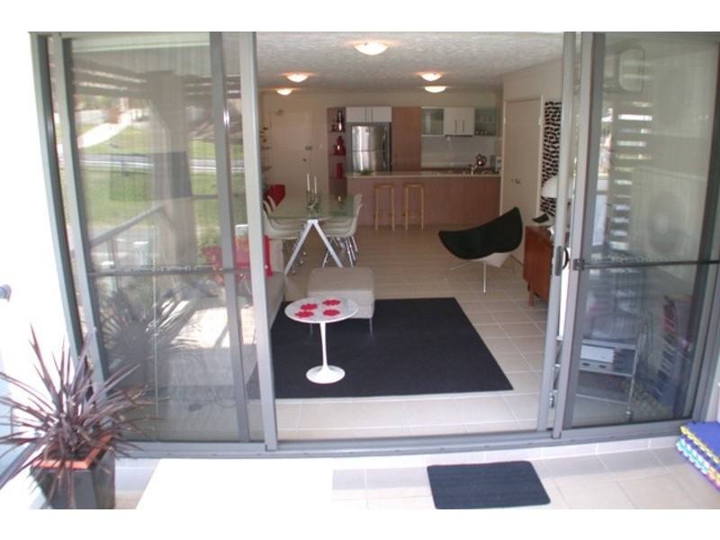 5/66 McLean Street, Coolangatta QLD 4225