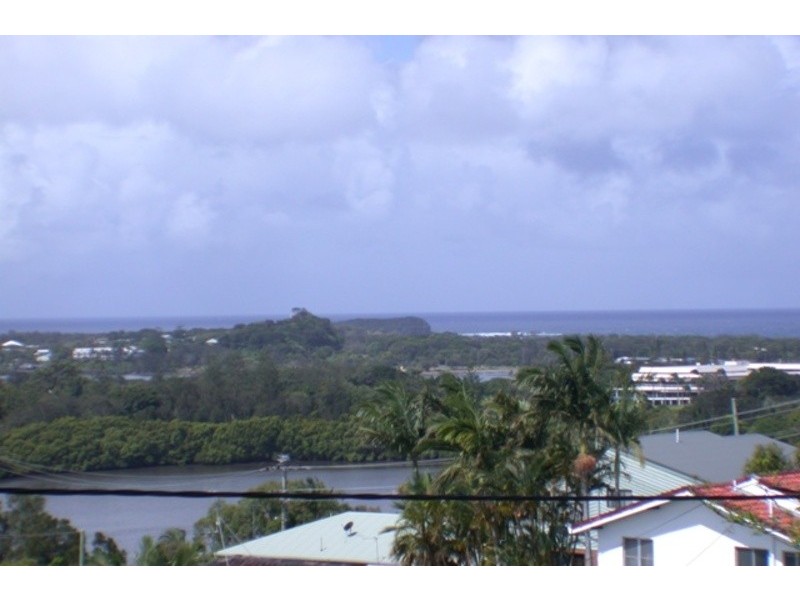 7 Raward Avenue, Banora Point NSW 2486