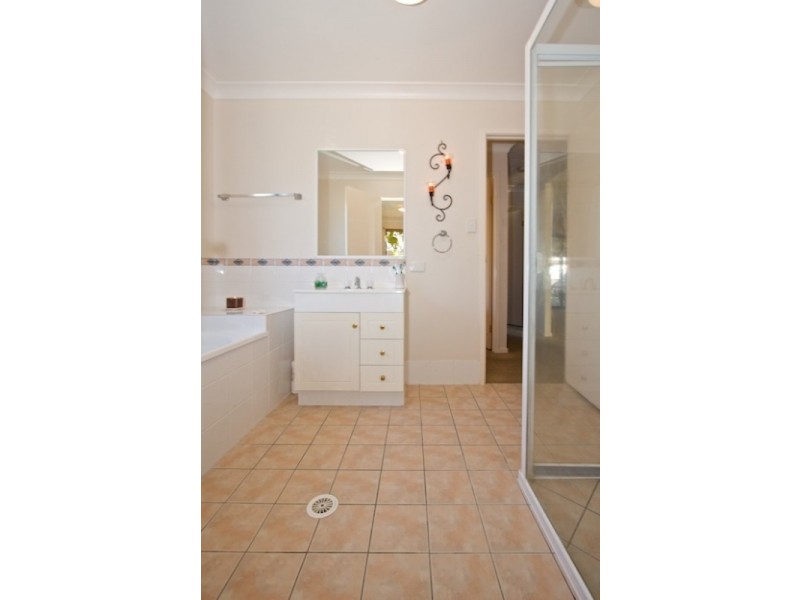 11 Cook Crescent, Tweed Heads South NSW 2486