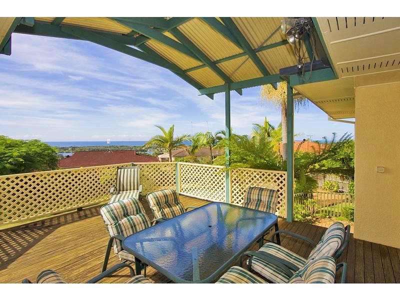12 Seaview Road, Banora Point NSW 2486