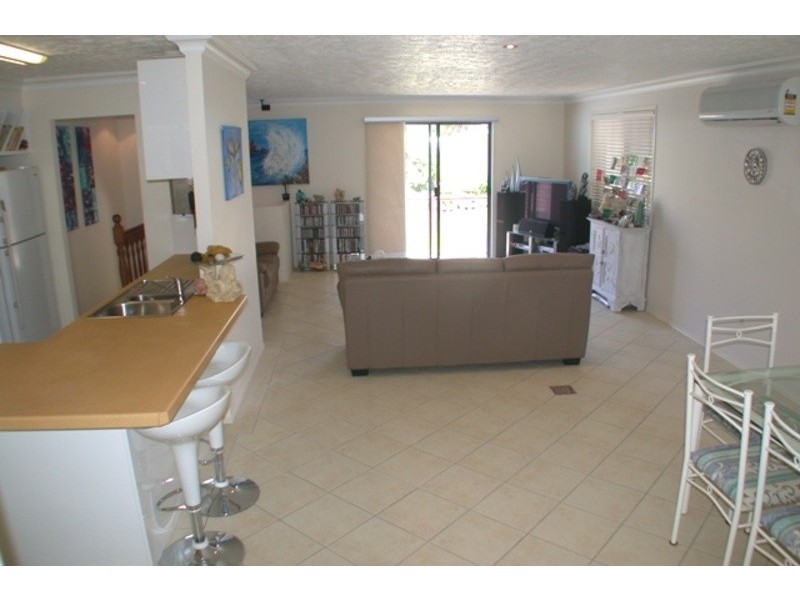 2/98 McLean Street, Coolangatta QLD 4225