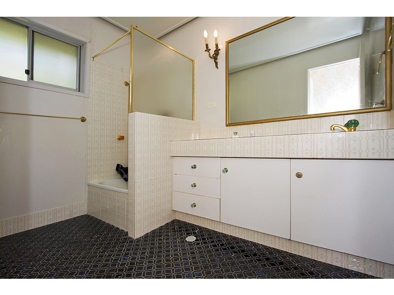 28 Ballow Street, Coolangatta QLD 4225