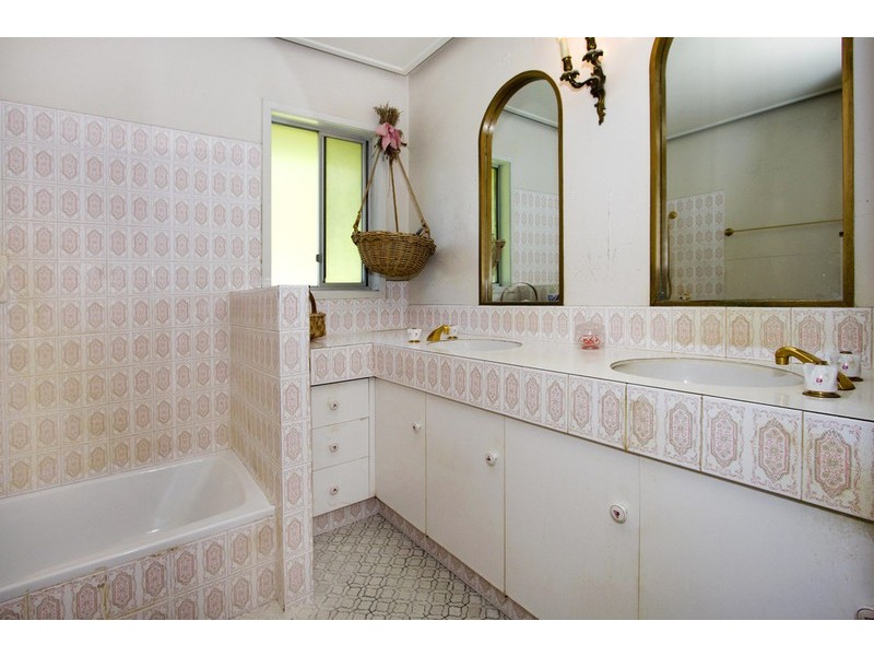 28 Ballow Street, Coolangatta QLD 4225