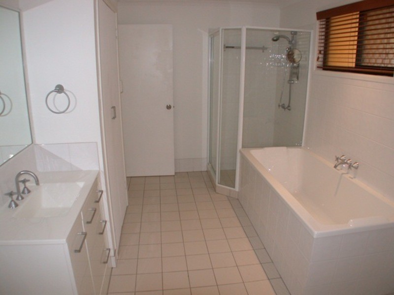 2/8 Gollan Drive, Tweed Heads West NSW 2485