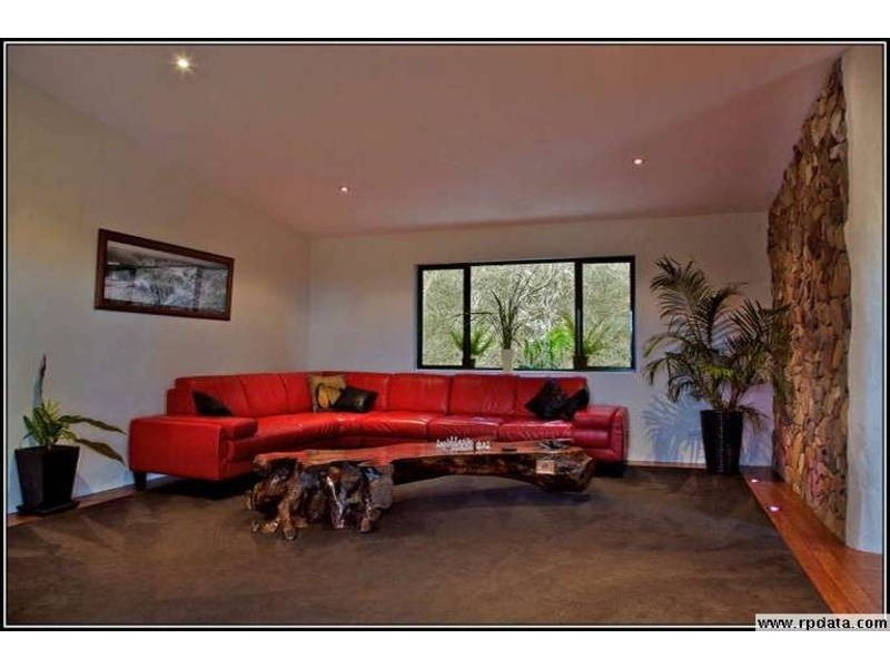 6 Robinsons Road, Piggabeen NSW 2486