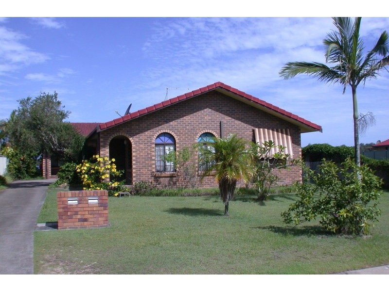 1-2/8 Seafarer Place, Banora Point NSW 2486