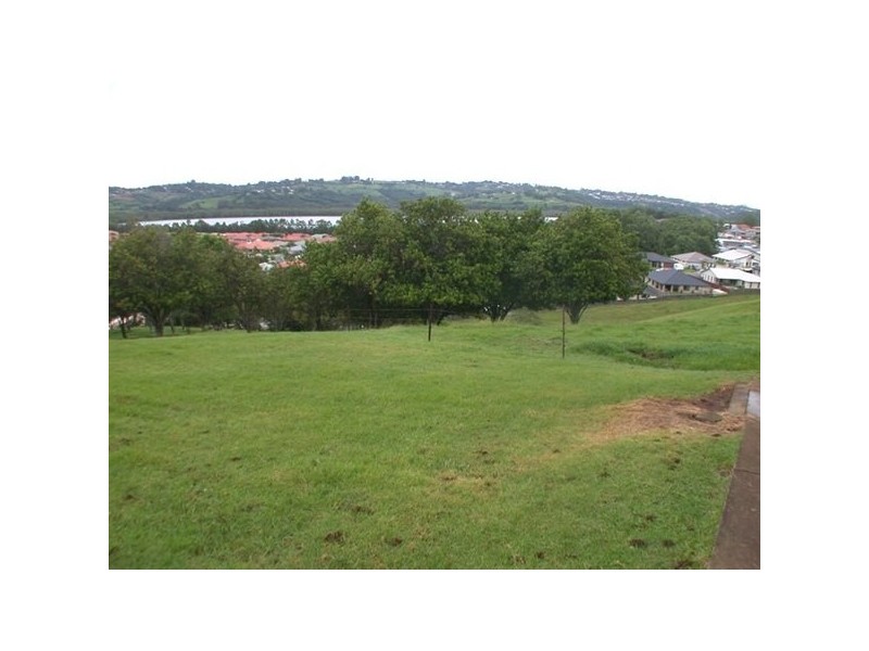 2 Champagne Drive, Tweed Heads South NSW 2486