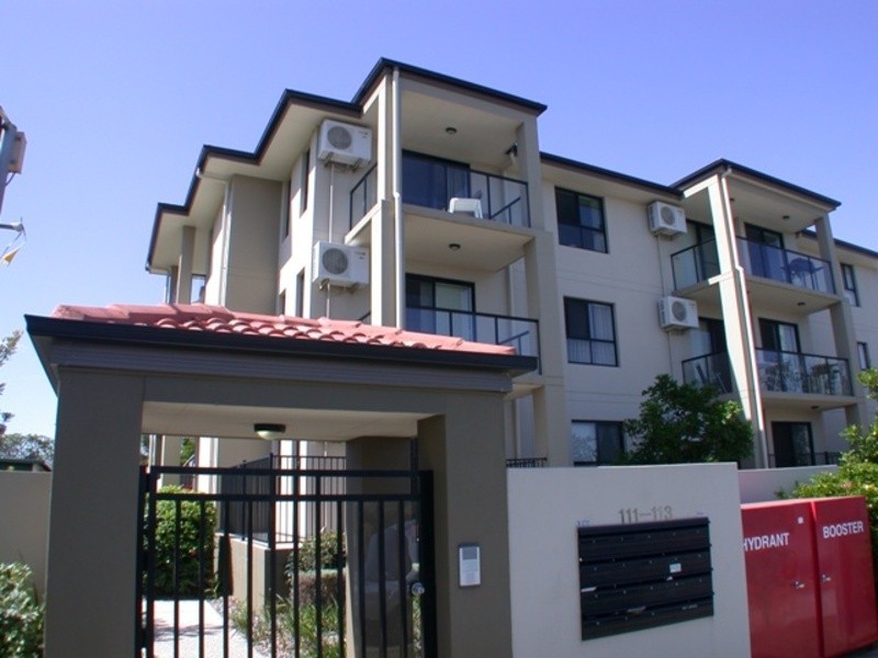 3/111 Golden Four Drive, Bilinga QLD 4225