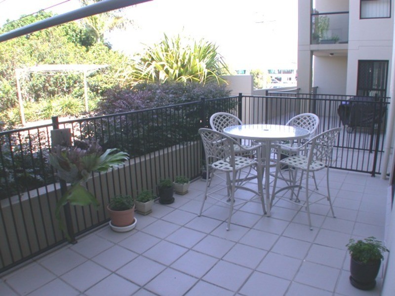 3/111 Golden Four Drive, Bilinga QLD 4225