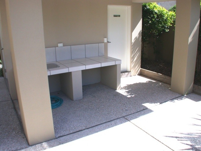 3/111 Golden Four Drive, Bilinga QLD 4225