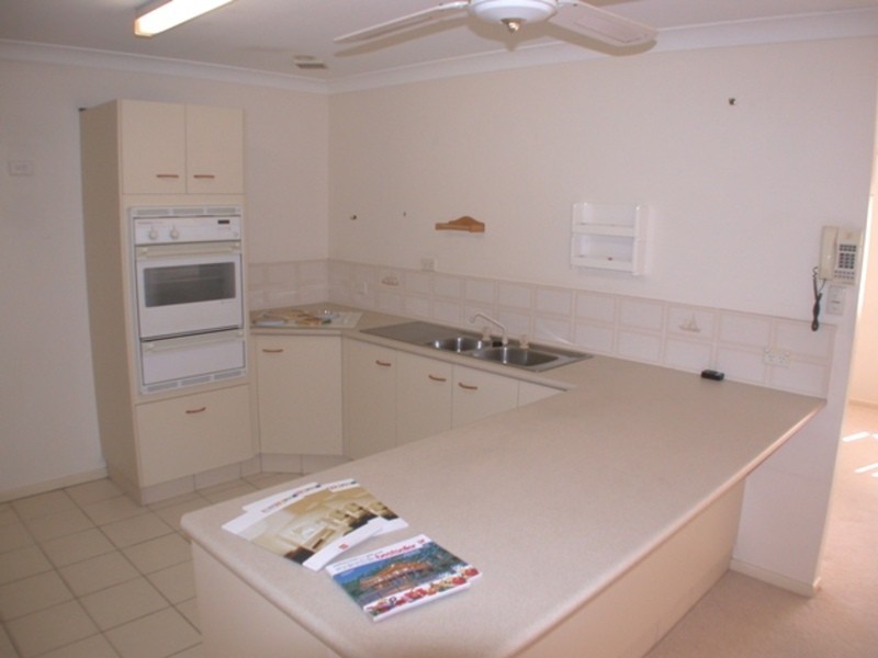 2/2 Macleay Court, Banora Point NSW 2486