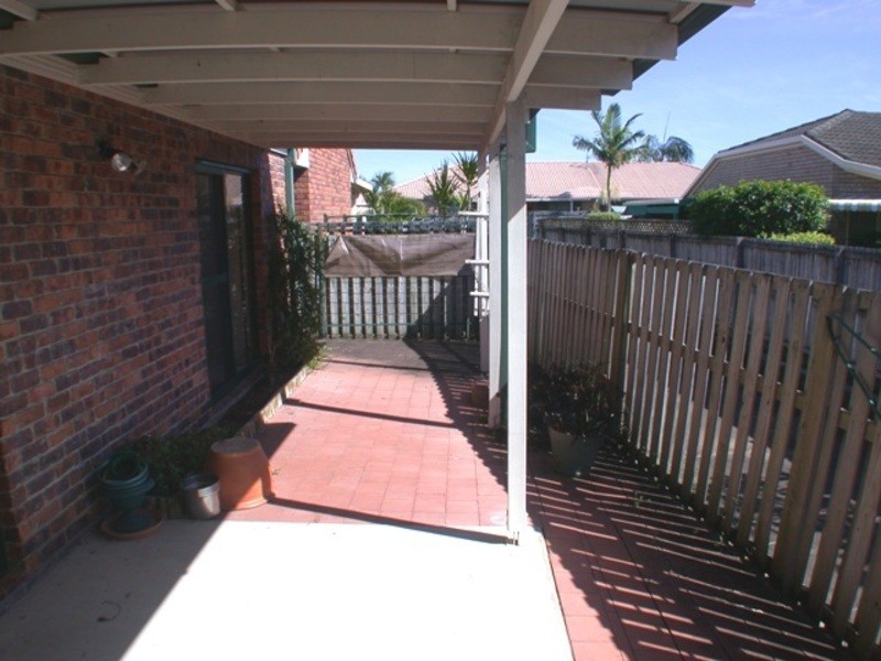 2/2 Macleay Court, Banora Point NSW 2486