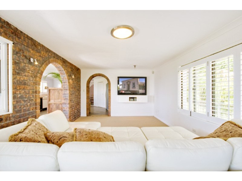 26 Ocean Grove, Currumbin QLD 4223
