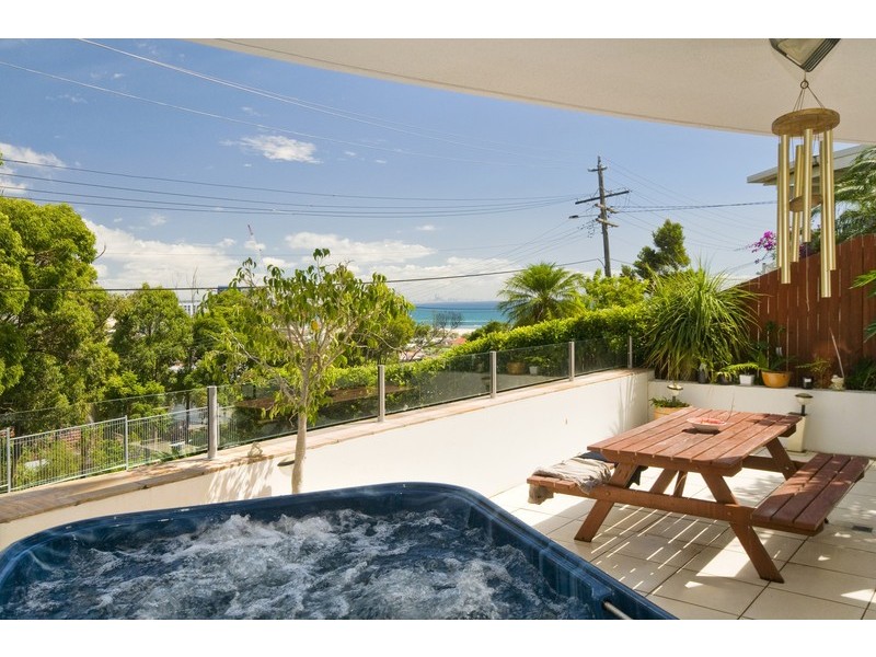 2/50 Rutledge Street, Coolangatta QLD 4225