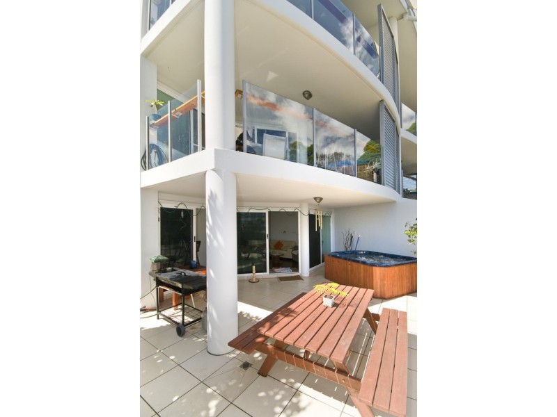 2/50 Rutledge Street, Coolangatta QLD 4225