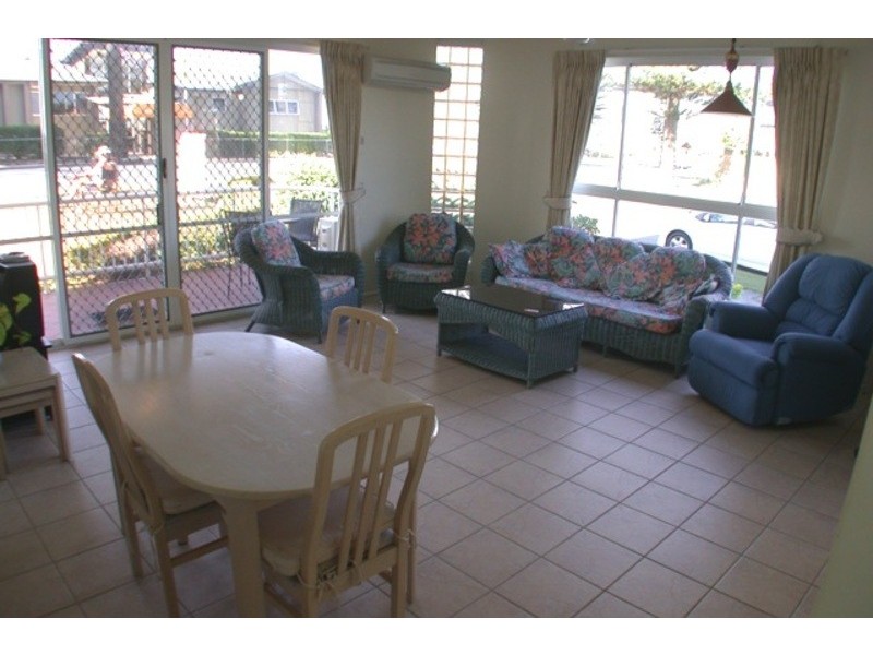 1/34 Pacific Parade, Bilinga QLD 4225