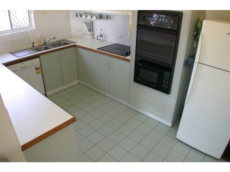 1/34 Pacific Parade, Bilinga QLD 4225