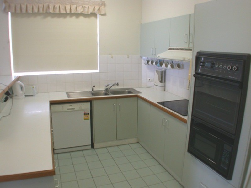 1/34 Pacific Parade, Bilinga QLD 4225