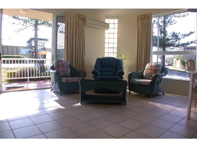 1/34 Pacific Parade, Bilinga QLD 4225