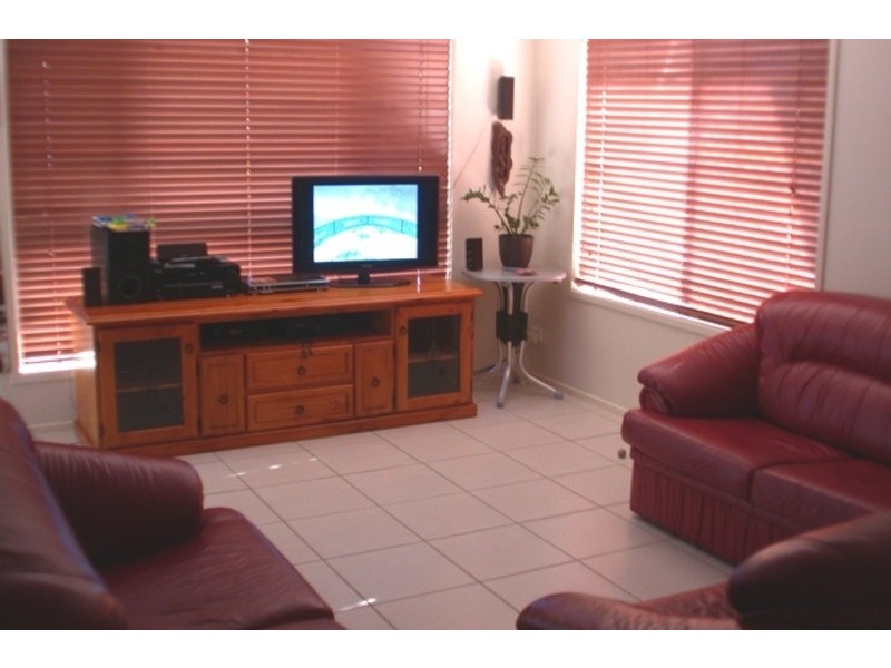 2/1 Pelican Place, Tweed Heads West NSW 2485