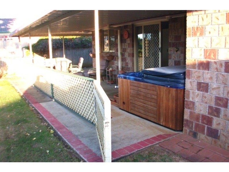 26 Clonakilty Close, Banora Point NSW 2486