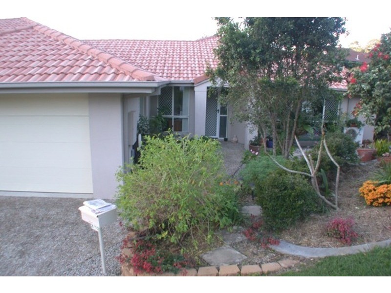 2/13 Kildare Drive, Banora Point NSW 2486