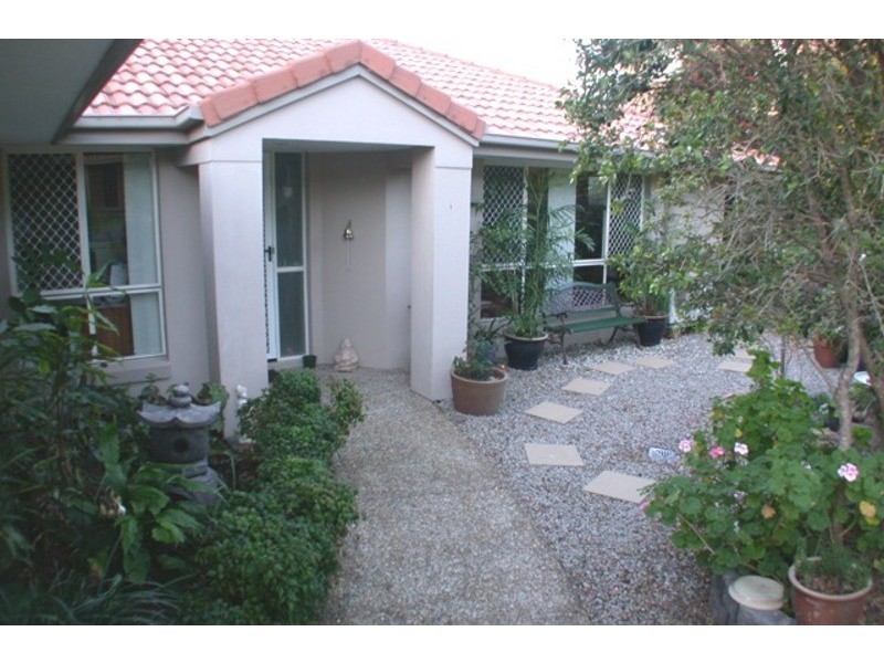 2/13 Kildare Drive, Banora Point NSW 2486