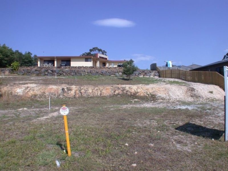 8 Wren Court, Tweed Heads South NSW 2486